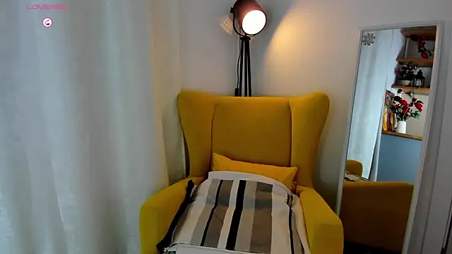 mira_robinsonnn Adlı Modelin Canlı XXX Sohbeti