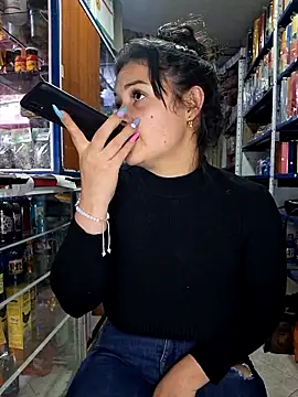 Niidia Chat XXX live