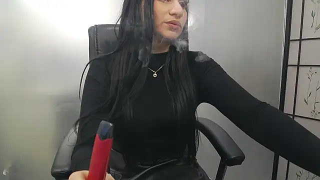 YaraXCoxのライブXXXチャット