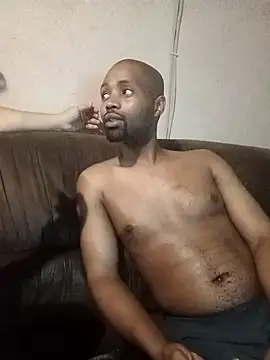 MILF_ColouredCurvy Adlı Modelin Canlı XXX Sohbeti