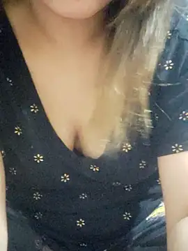 Tanha18 Adlı Modelin Canlı XXX Sohbeti