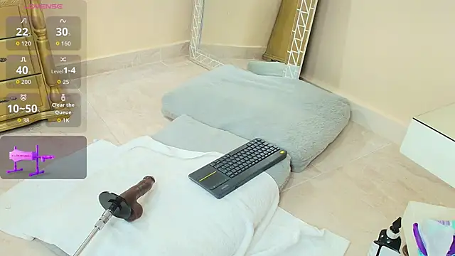 Chat XXX en directo de HallieStone