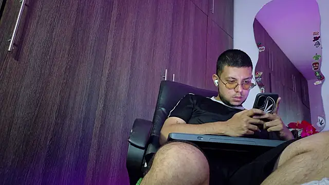 Nymphobuddies – Naživo XXX chat