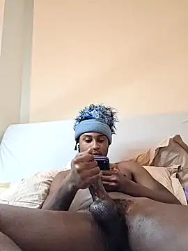 DarkSkinStroker: διαδικτυακό σόου στην κάμερα