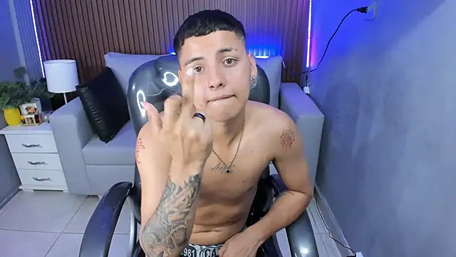 Liam9_: онлайн-секс-чат