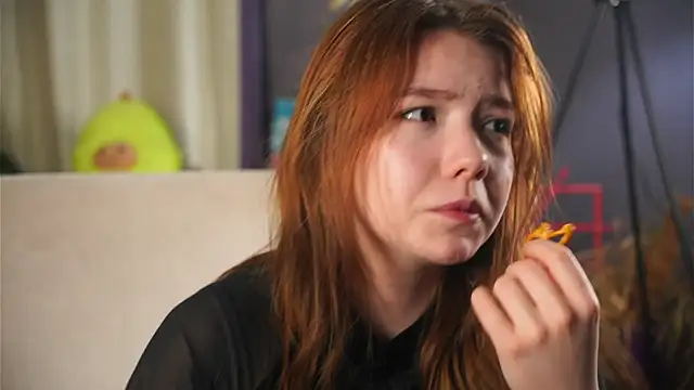 AyakoHuezo Show in webcam