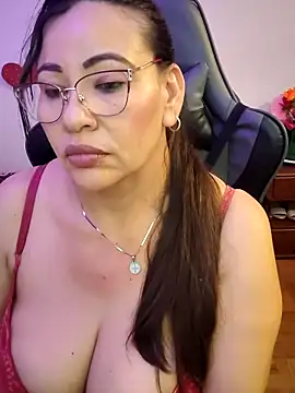 esmeralda_milfn Live XXX chat