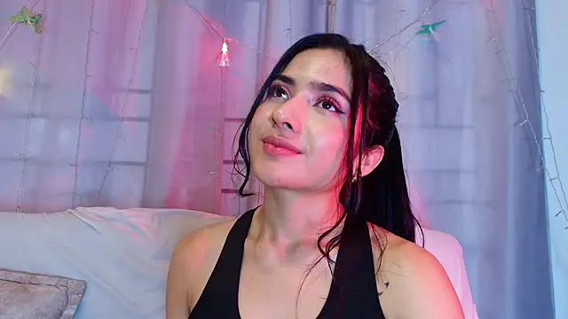 Chat +18 de adara_johnson__ ao vivo