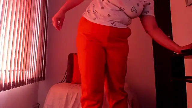 XXX chat uživo modela alondrabigtits