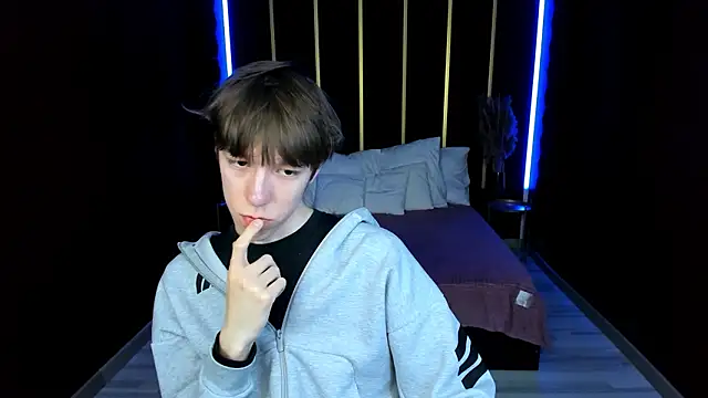 Онлайн чат XXX MarkBranston