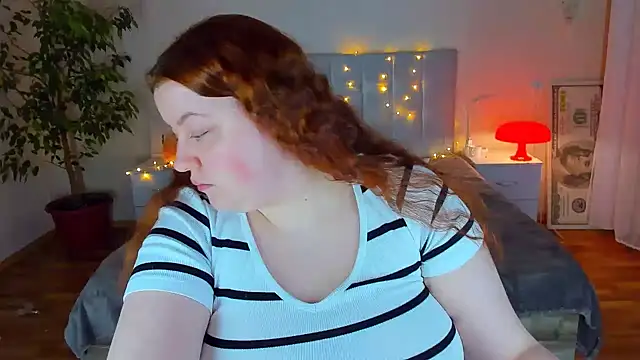 XXX chat uživo modela PolinaSalvatore