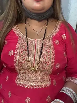 Geet-Punjaban Adlı Modelin Canlı XXX Sohbeti