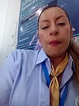 Katalina_S3xy Adlı Modelin Canlı XXX Sohbeti