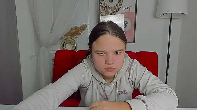 Chat XXX en directo de AdeleCruz