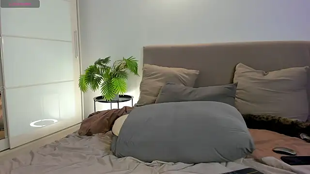 Онлайн чат XXX andracura