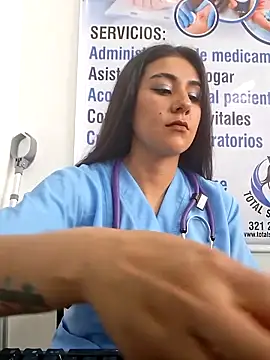 Chat XXX ao vivo de CAROLINE__07