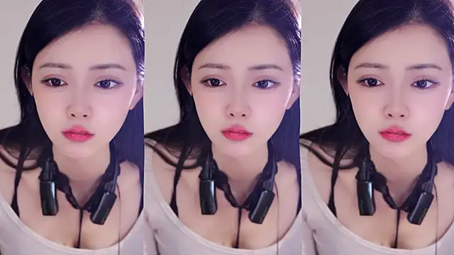 Ocean--Lili Show Webcam