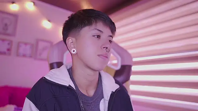 Czat XXX na żywo – tommy_blue