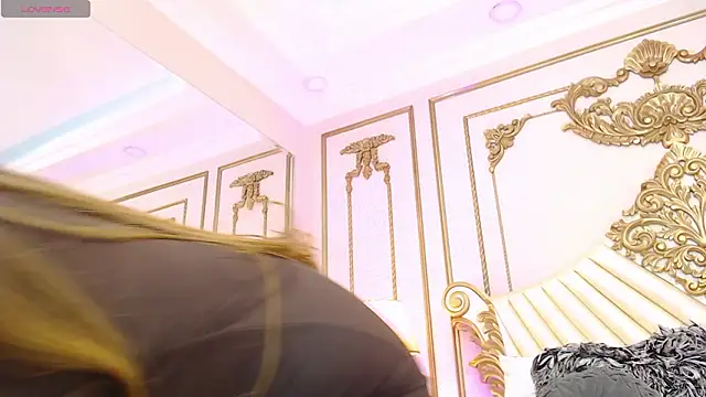 MiaPersie's Webcam Show