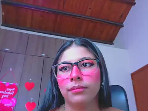 دردشة _ALLYSON18_ الجنسية المباشرة