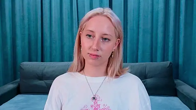 EmilyReyessn Live XXX chat