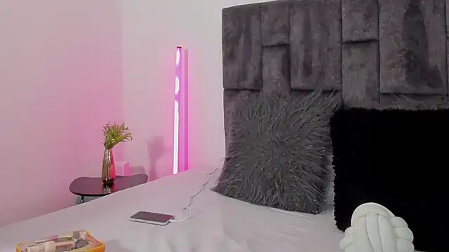 Malory_SaenzzのライブXXXチャット