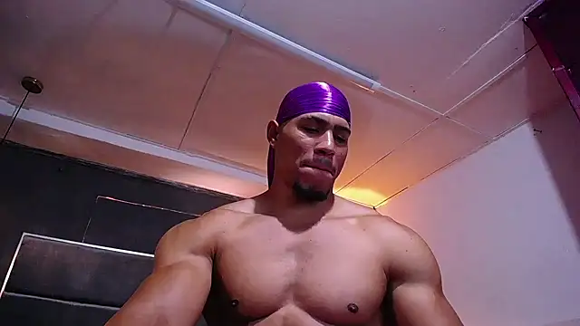 teddyfit19cm: διαδικτυακό σόου στην κάμερα