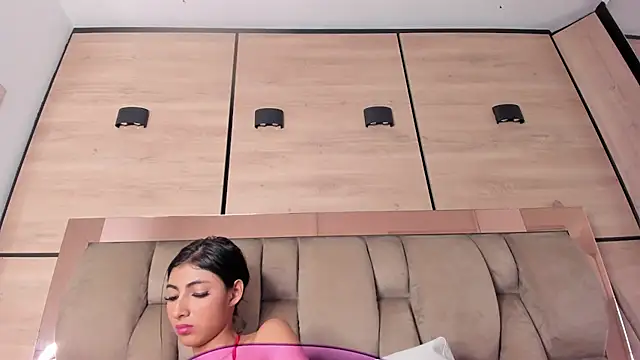 Chat +18 de karol_lewiss ao vivo