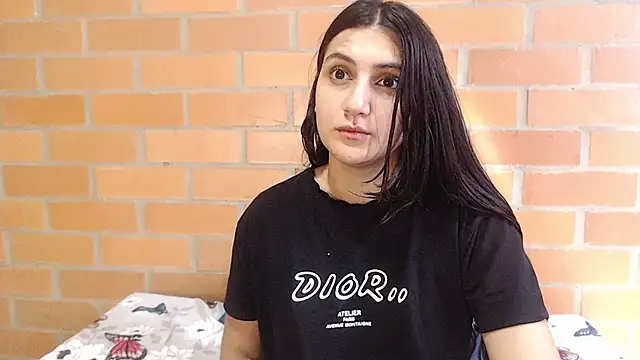 Montserrat_Jay Adlı Modelin Canlı XXX Sohbeti