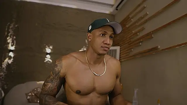 Logan_Varela Chat XXX in diretta