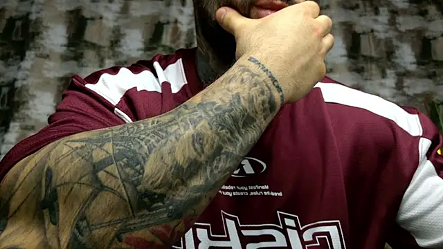 MasculineGuy99 Chat XXX in diretta