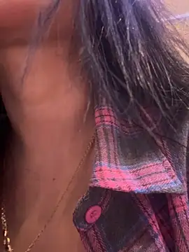 Show modela Sweet_little_gir na web-kameri