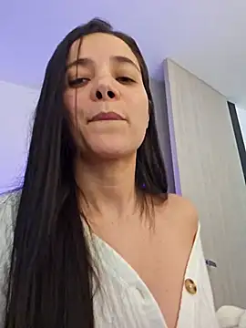 miaeyes' Live XXX Chat