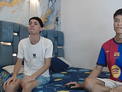 Pertunjukan Kamera Web GOLD_BOYS