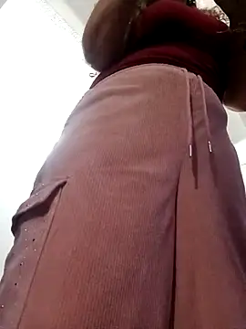 XXX chat uživo modela Naile_mathura