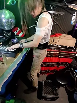 AllucyLuのウェブカメラショー