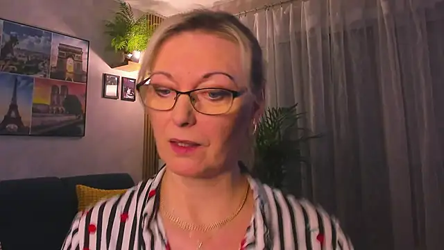 vanessa_chatn Webbikameraesitys