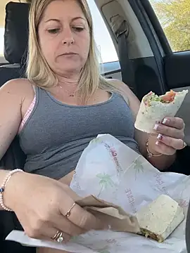 NikkiBlisss live XXX chat