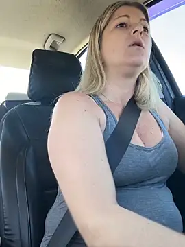 NikkiBlisss Adlı Modelin Canlı XXX Sohbeti