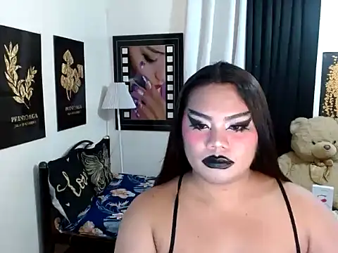 TSbrianaHugeCock Pertunjukan Webcam