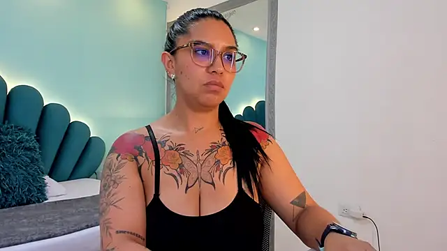 sharlott18: απευθείας συνομιλία ΧΧΧ