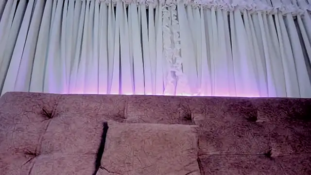 Chat +18 de violet_77711 ao vivo