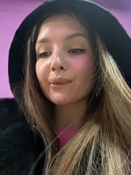 KrisMagnolyのウェブカメラショー