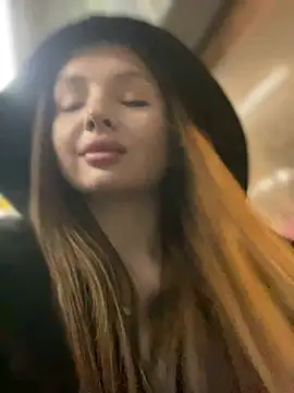 Chat XXX en directo de KrisMagnoly