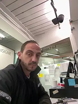 goncas23 Adlı Modelin Canlı XXX Sohbeti