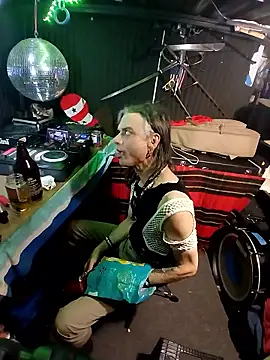 AllucyLu – Naživo XXX chat