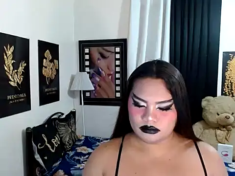 Show de TSbrianaHugeCock na webcam