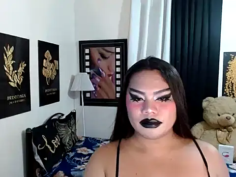 TSbrianaHugeCock 网络视讯表演