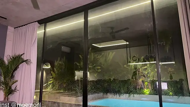 Golden_AlineのライブXXXチャット