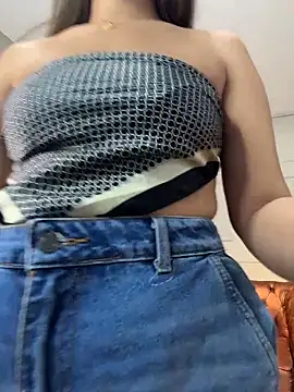 แชท XXX สดของ EMILIIA_RICHTER__